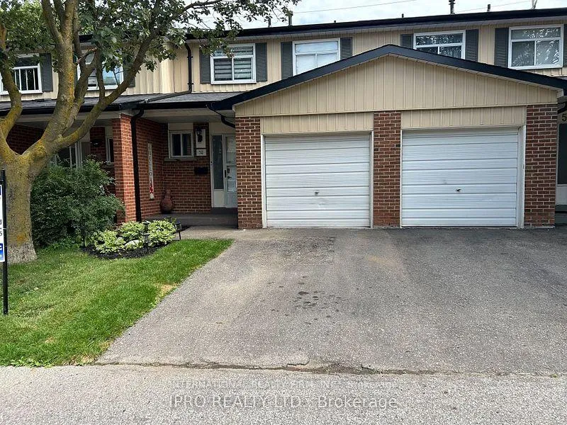 Photo 2 of 52 Vodden Court, Brampton, Brampton North — HOMEH