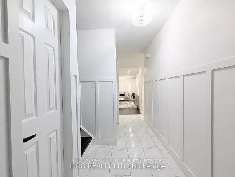Photo 6 of 52 Vodden Court, Brampton, Brampton North — HOMEH