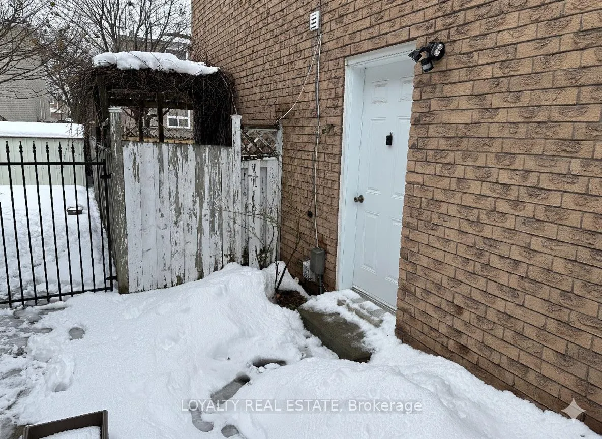 Photo 2 of Unit Basement level, 1540 Marshcourt Drive, Pickering, Village East — HOMEH