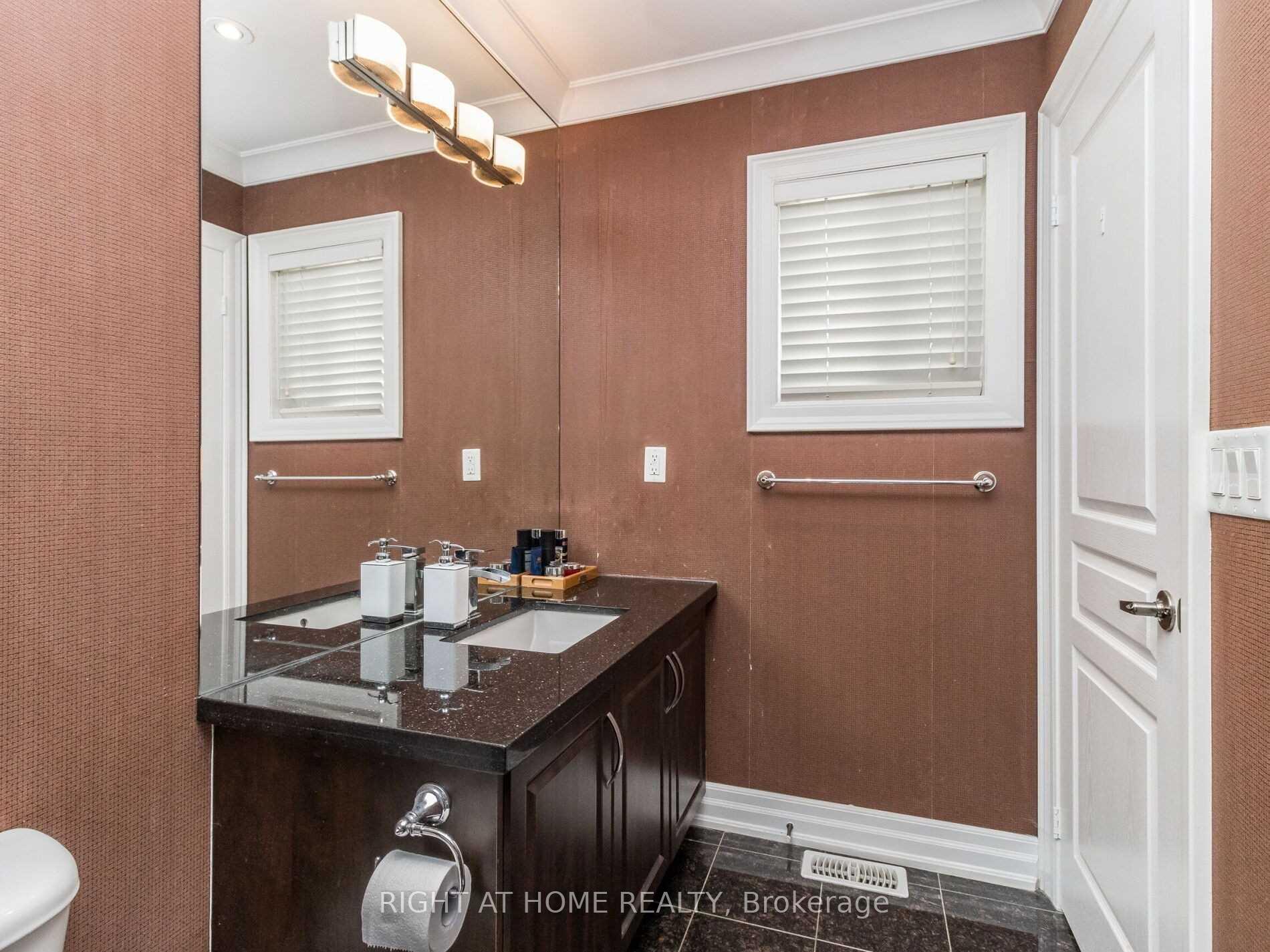 Photo 12 of 2521 Postmaster Drive, Oakville, Westmount — HOMEH