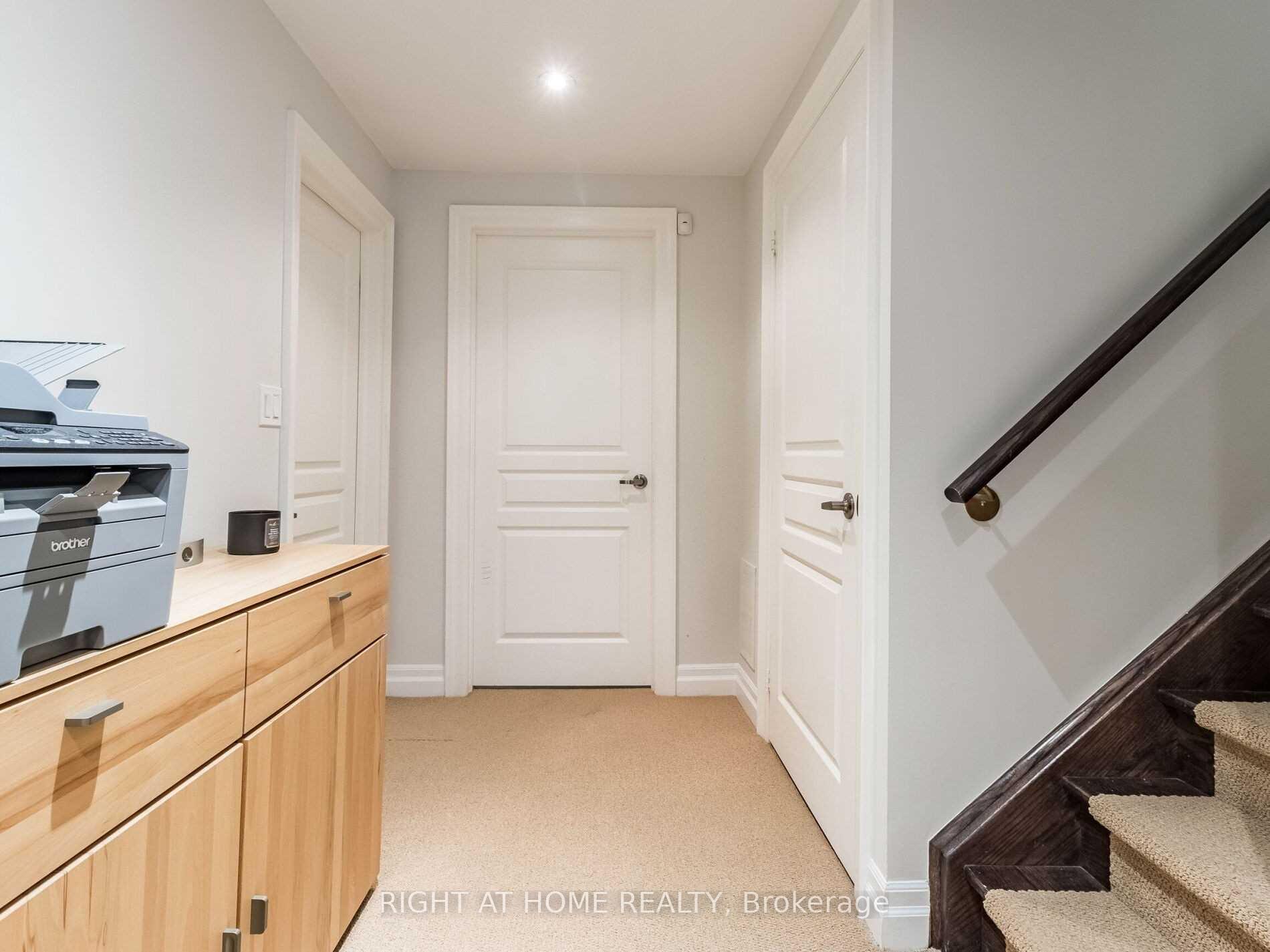 Photo 26 of 2521 Postmaster Drive, Oakville, Westmount — HOMEH