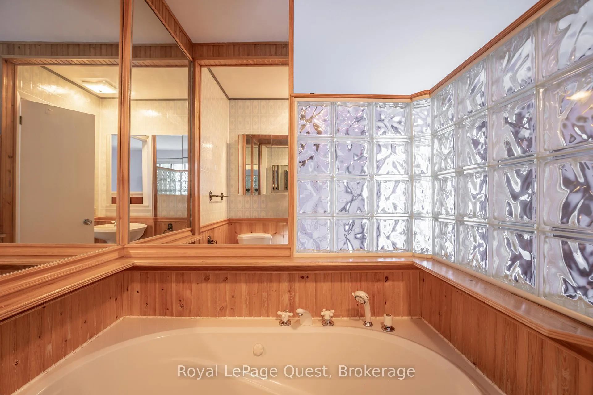 Photo 24 of 59 Fittons Road E, Orillia — HOMEH