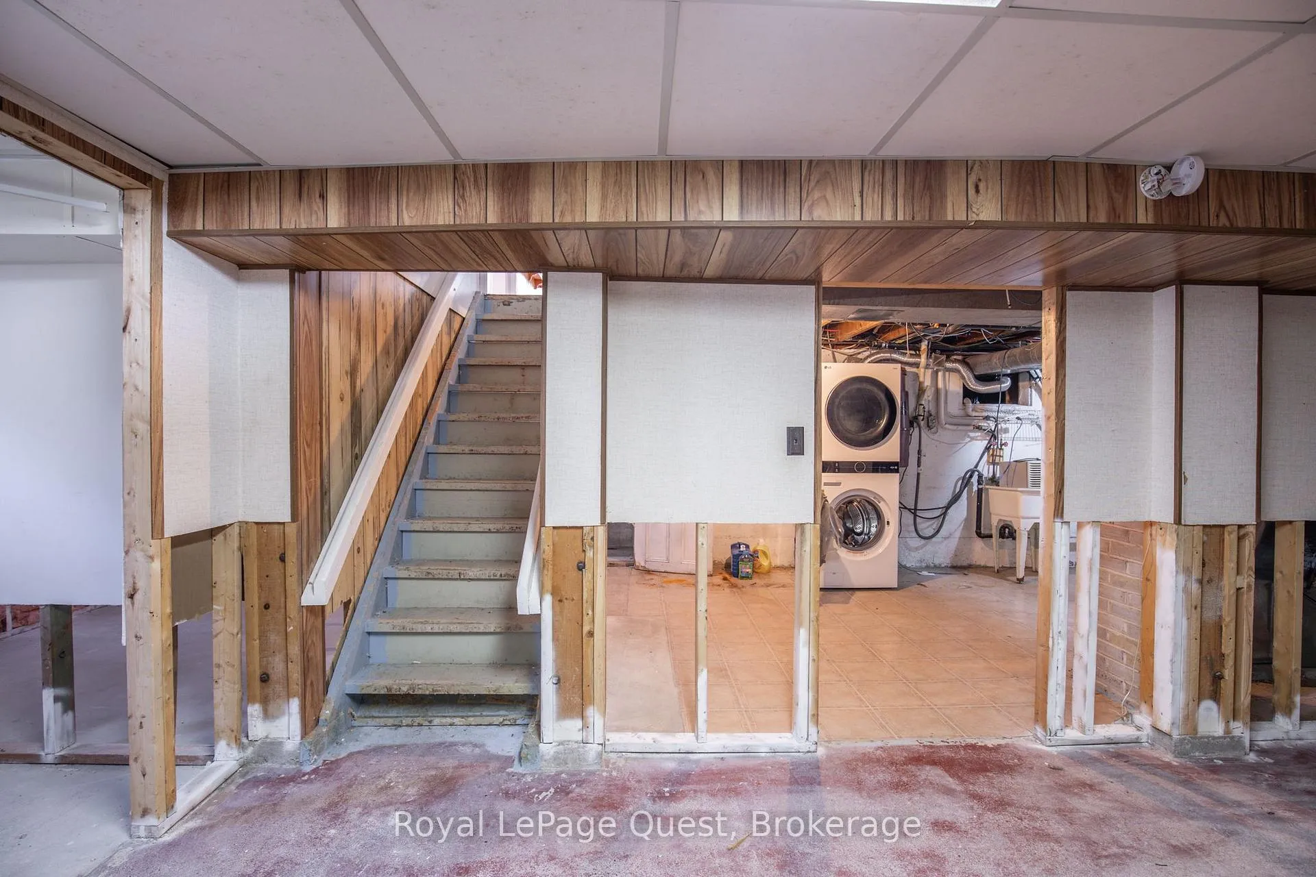Photo 25 of 59 Fittons Road E, Orillia — HOMEH