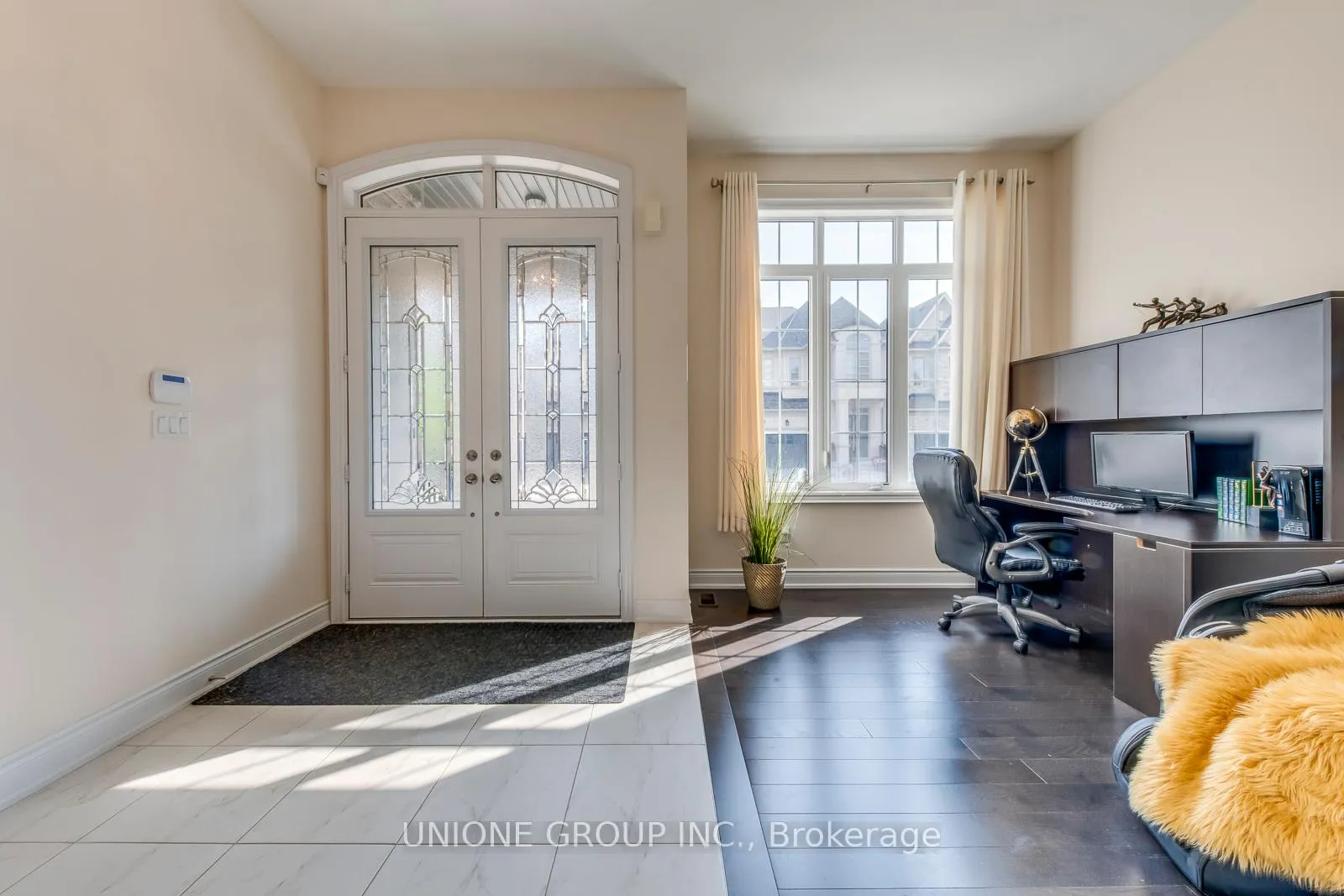 Photo 3 of 3045 Parsonage Crescent, Oakville, Glenorchy — HOMEH