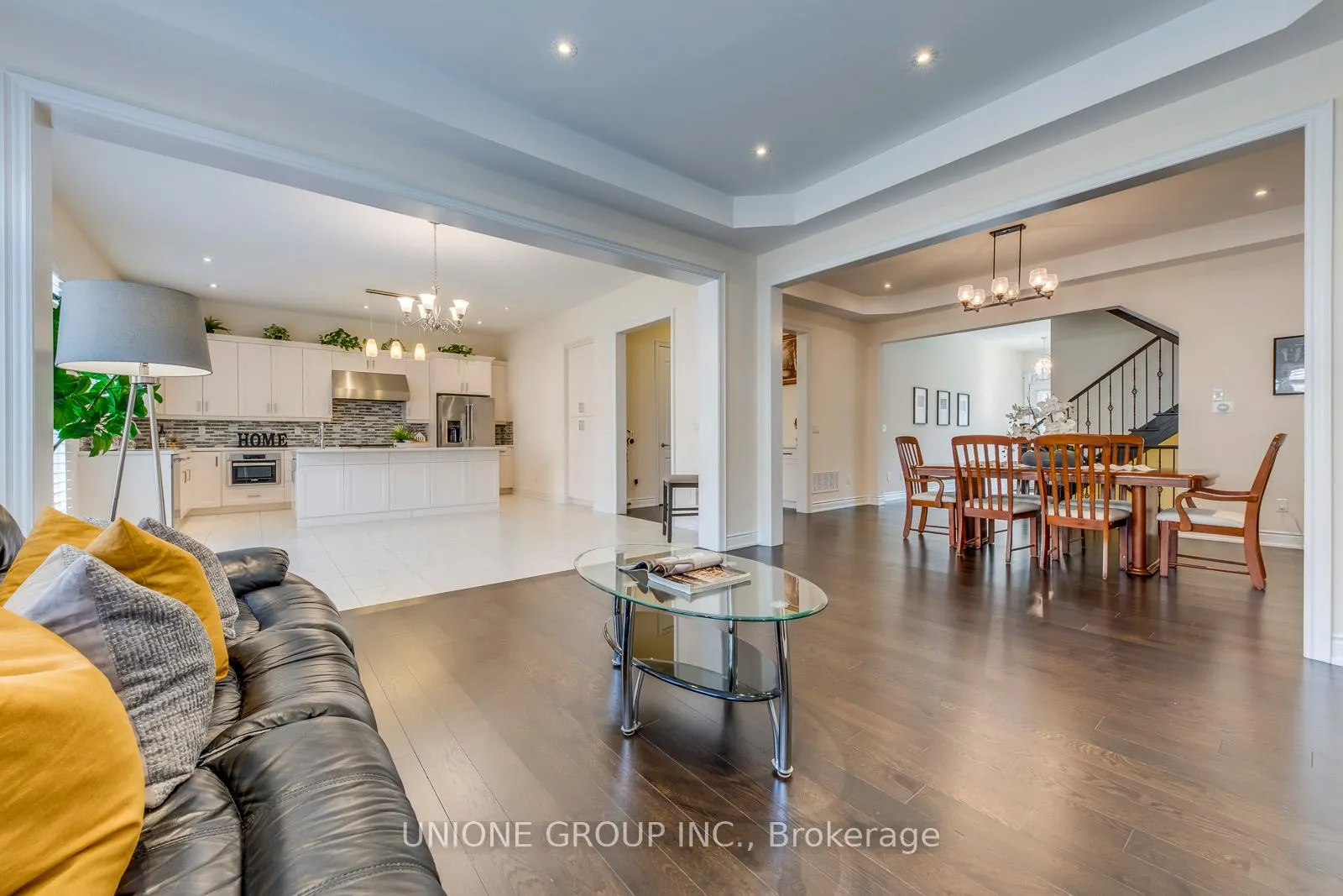 Photo 12 of 3045 Parsonage Crescent, Oakville, Glenorchy — HOMEH