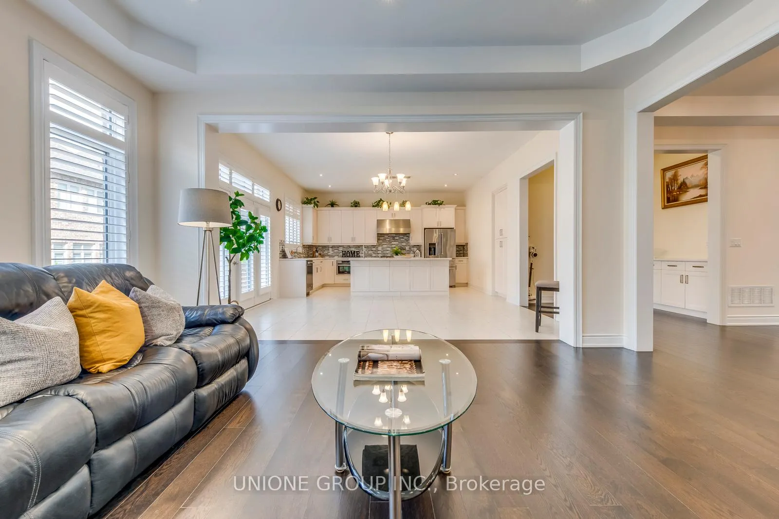 Photo 13 of 3045 Parsonage Crescent, Oakville, Glenorchy — HOMEH