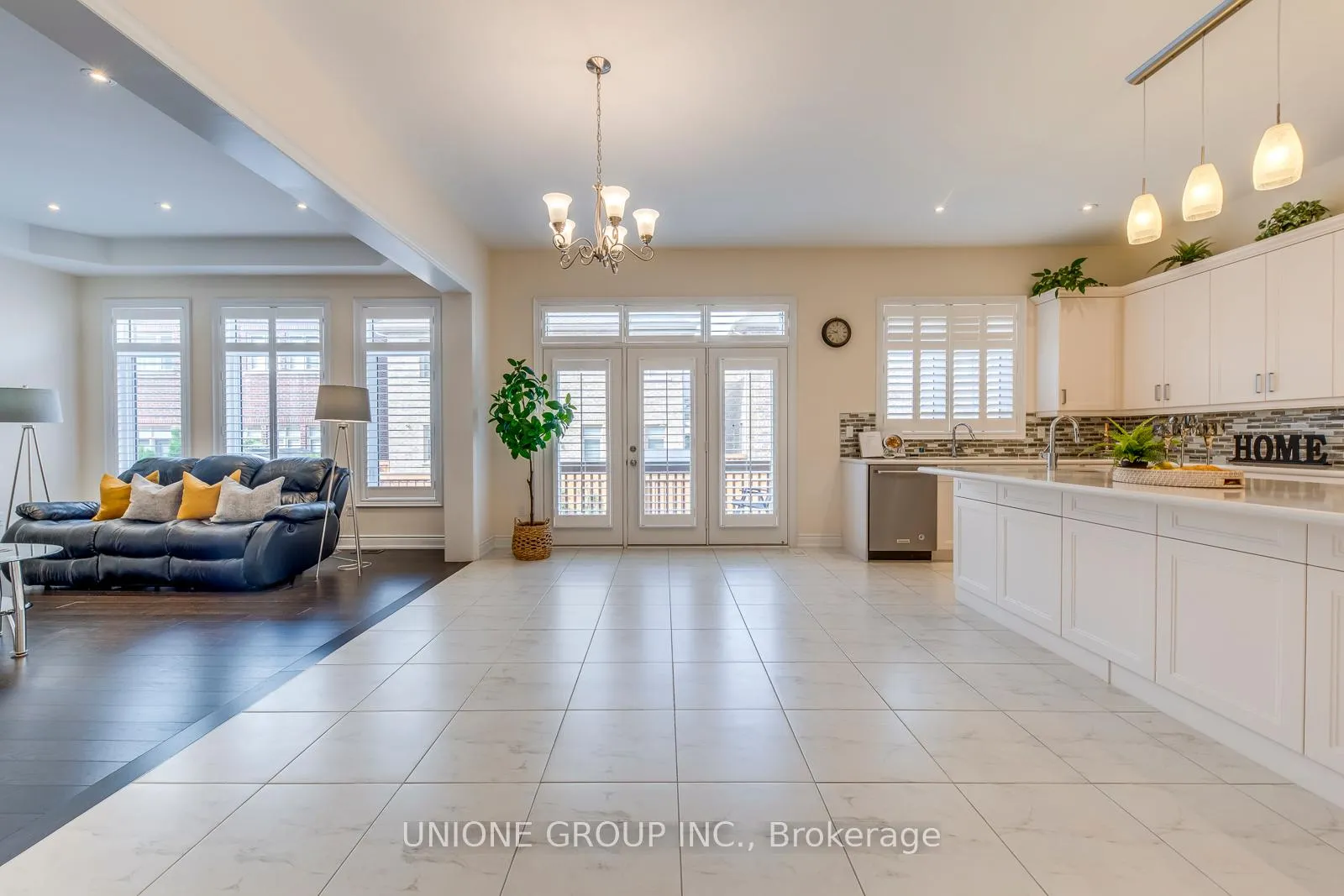 Photo 14 of 3045 Parsonage Crescent, Oakville, Glenorchy — HOMEH