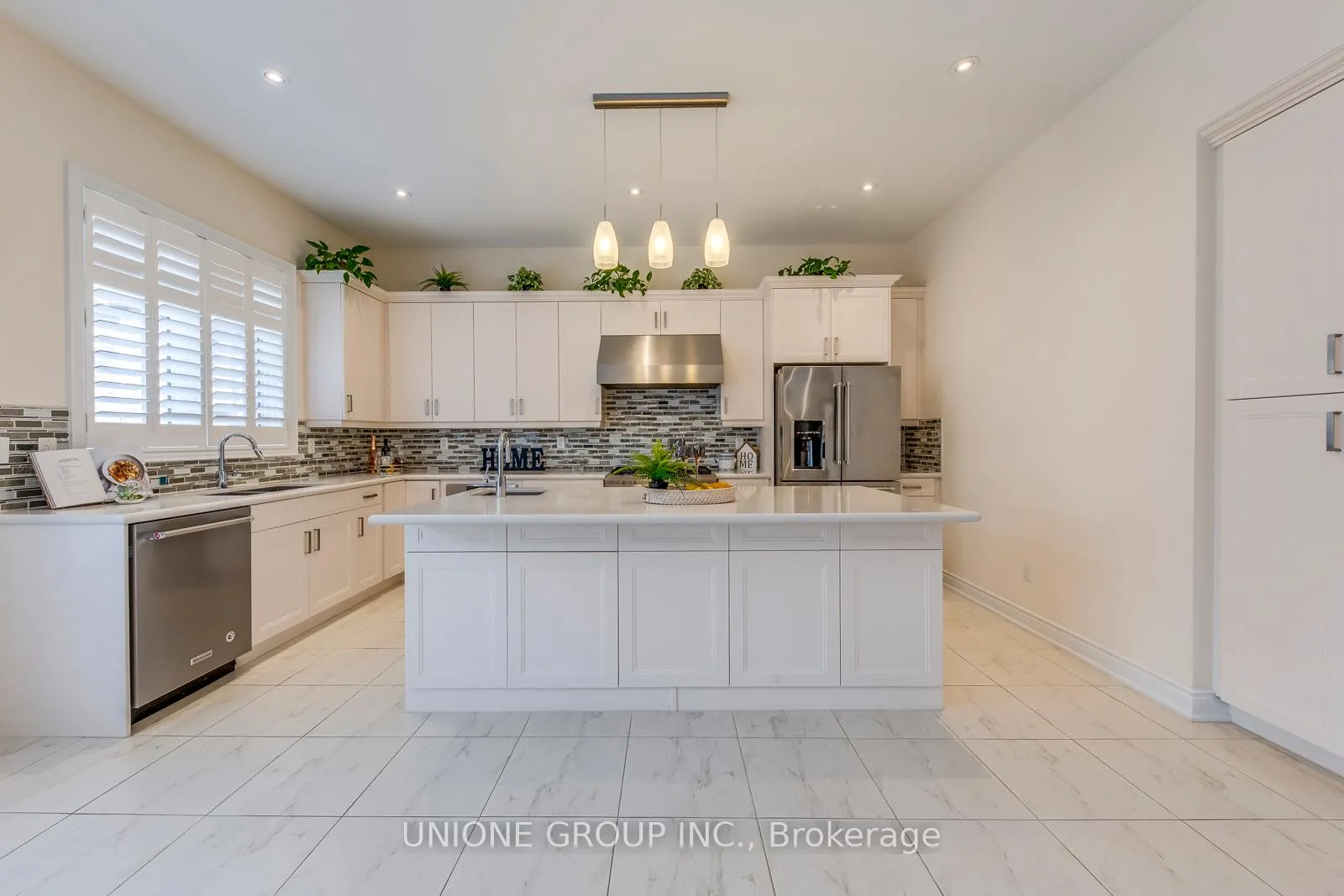 Photo 16 of 3045 Parsonage Crescent, Oakville, Glenorchy — HOMEH