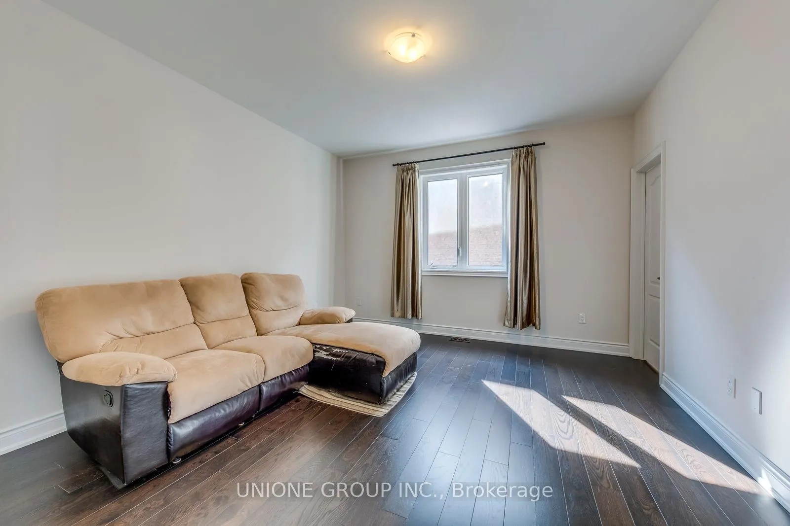 Photo 32 of 3045 Parsonage Crescent, Oakville, Glenorchy — HOMEH