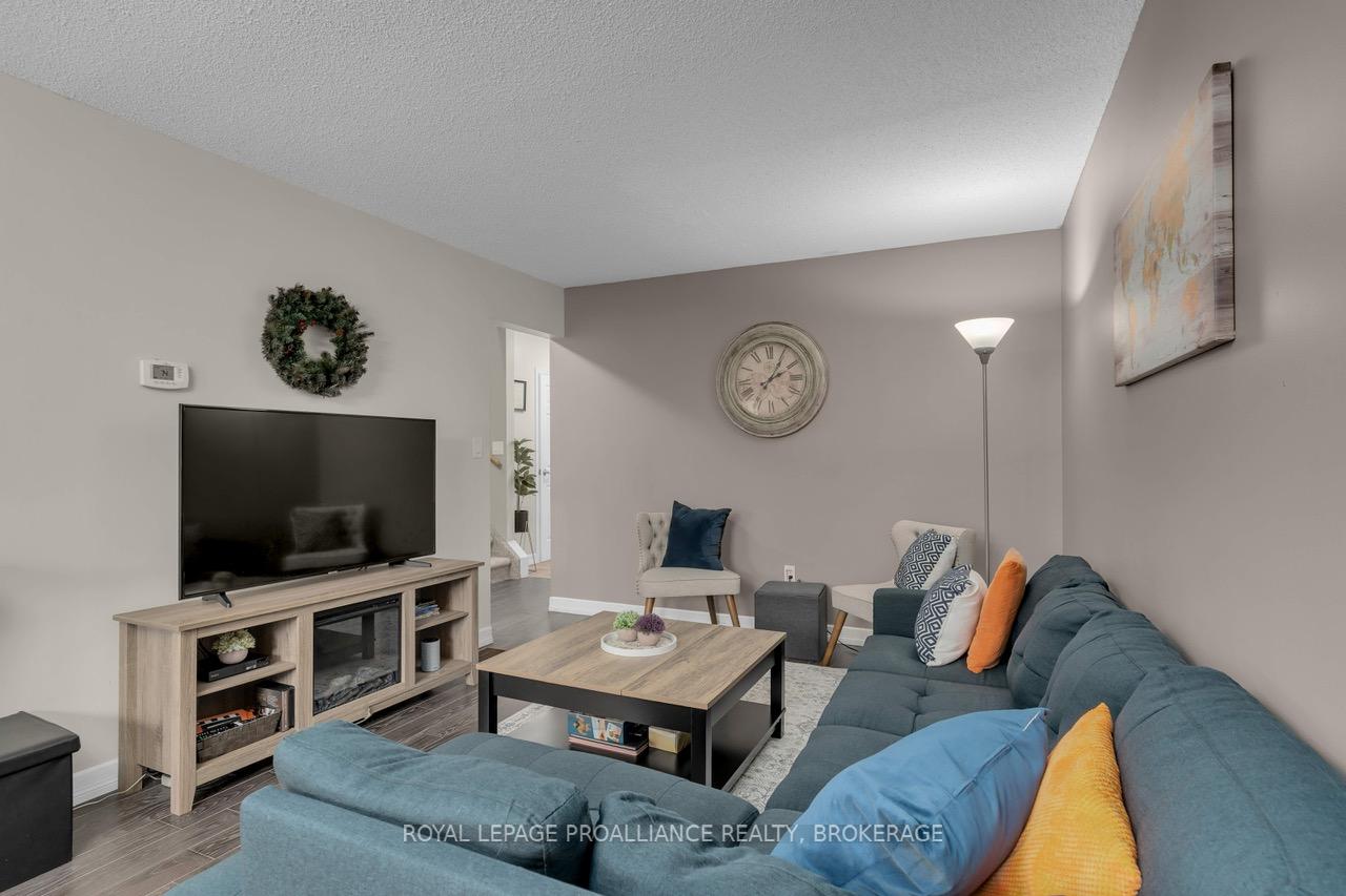 Photo 12 of 929 Clearfield Crescent, Kingston, North of Taylor-Kidd Blvd — HOMEH