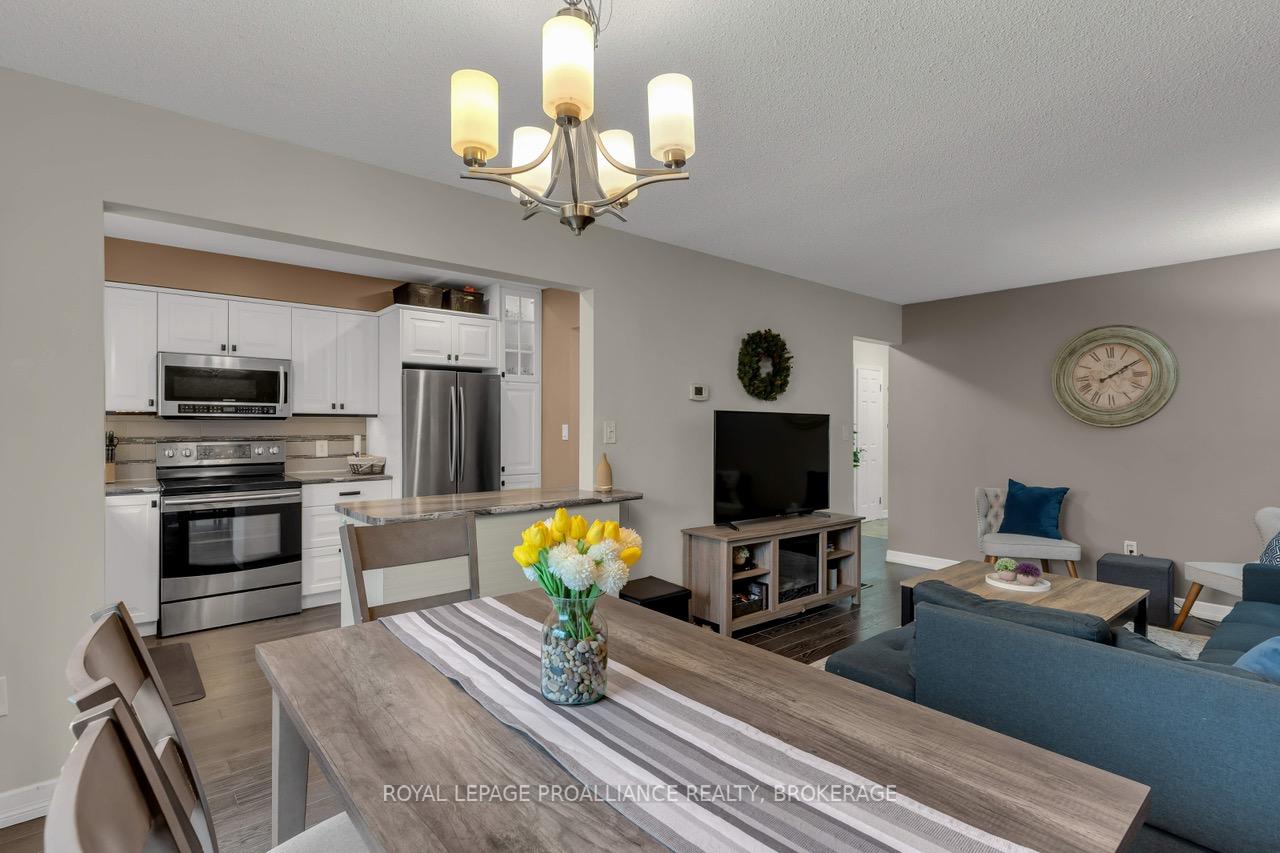 Photo 14 of 929 Clearfield Crescent, Kingston, North of Taylor-Kidd Blvd — HOMEH