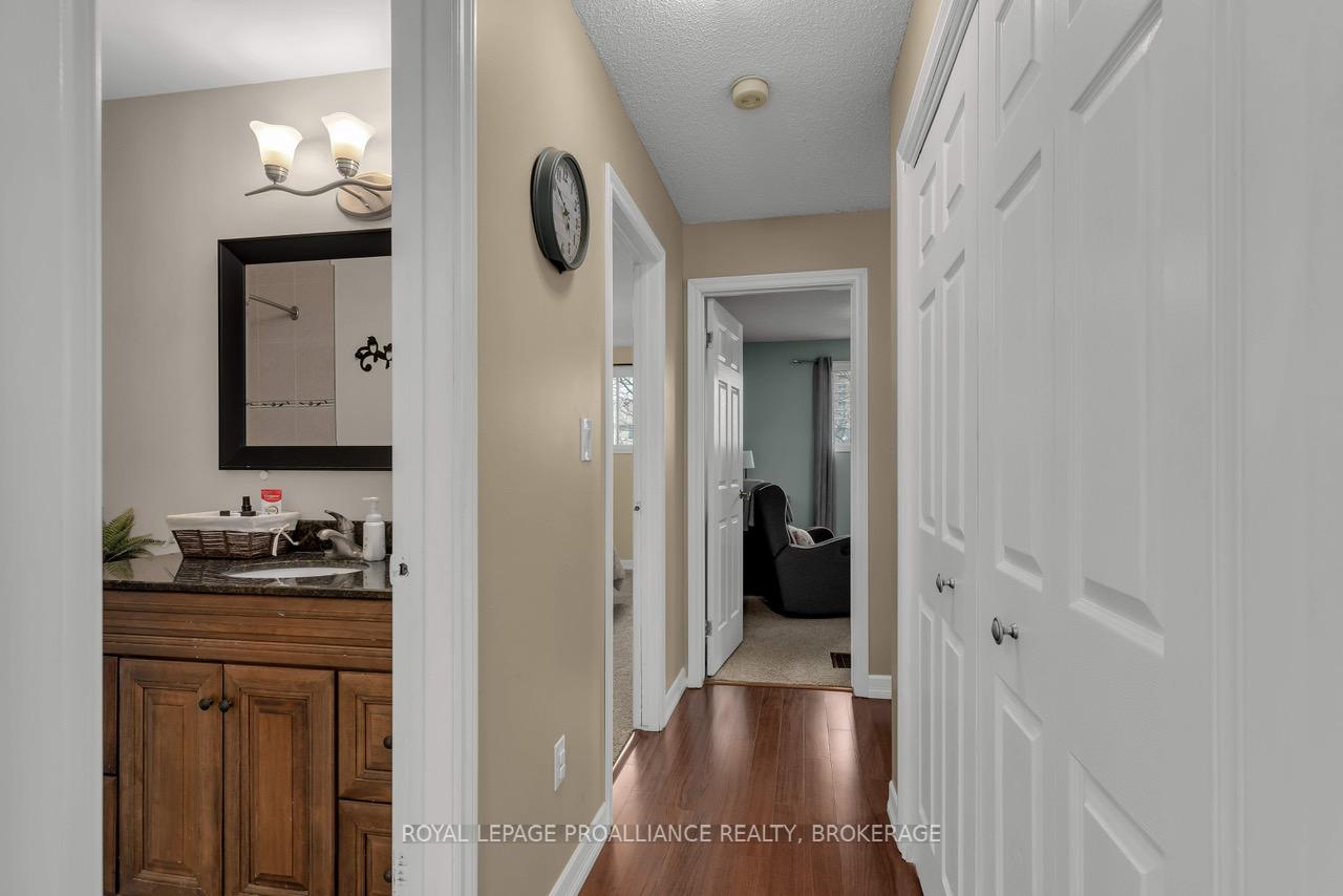 Photo 16 of 929 Clearfield Crescent, Kingston, North of Taylor-Kidd Blvd — HOMEH