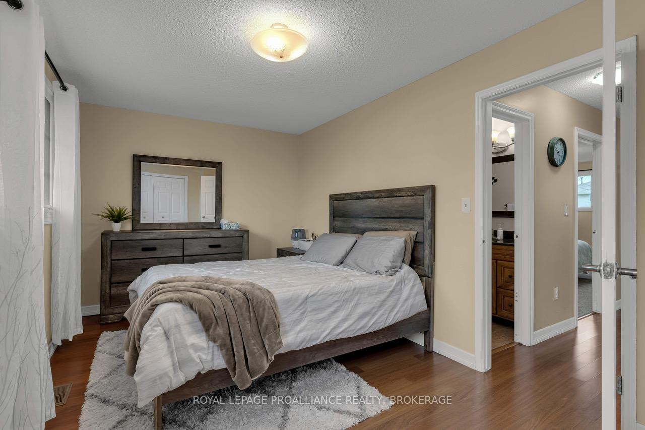 Photo 17 of 929 Clearfield Crescent, Kingston, North of Taylor-Kidd Blvd — HOMEH
