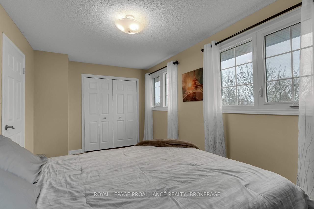 Photo 18 of 929 Clearfield Crescent, Kingston, North of Taylor-Kidd Blvd — HOMEH