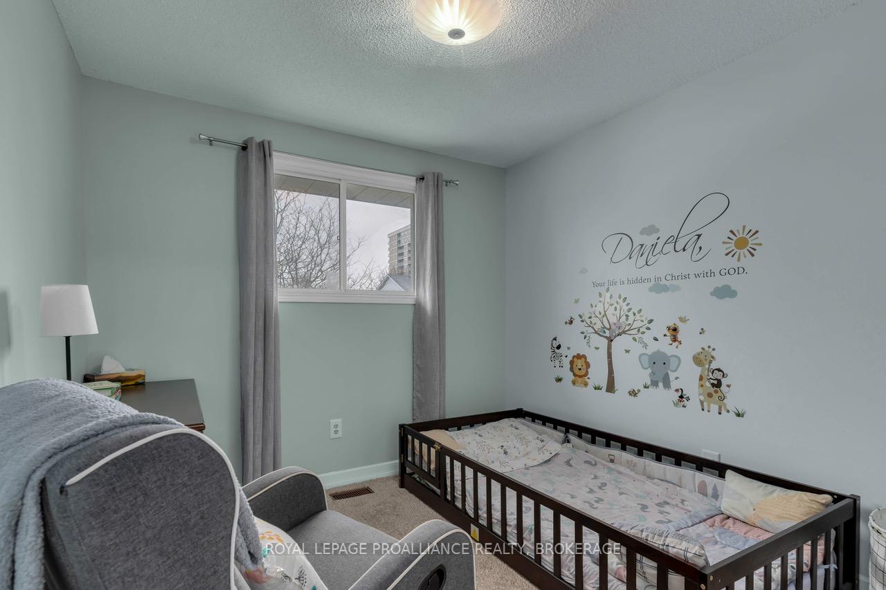 Photo 21 of 929 Clearfield Crescent, Kingston, North of Taylor-Kidd Blvd — HOMEH