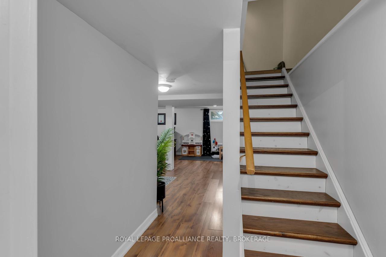 Photo 26 of 929 Clearfield Crescent, Kingston, North of Taylor-Kidd Blvd — HOMEH