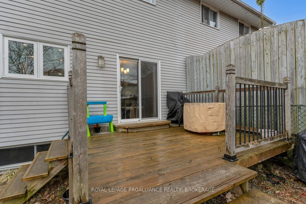 Photo 33 of 929 Clearfield Crescent, Kingston, North of Taylor-Kidd Blvd — HOMEH