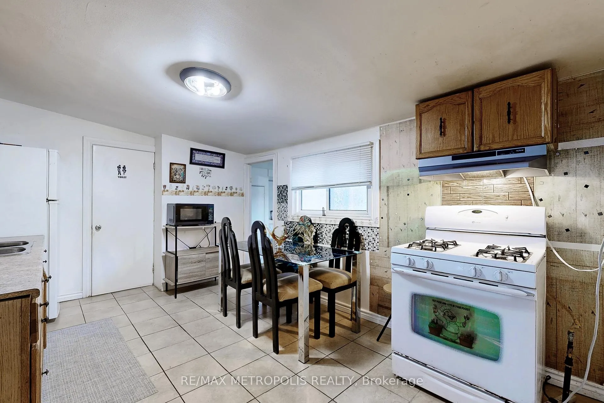 Photo 13 of 759 Douglas Street, Oshawa, Lakeview — HOMEH