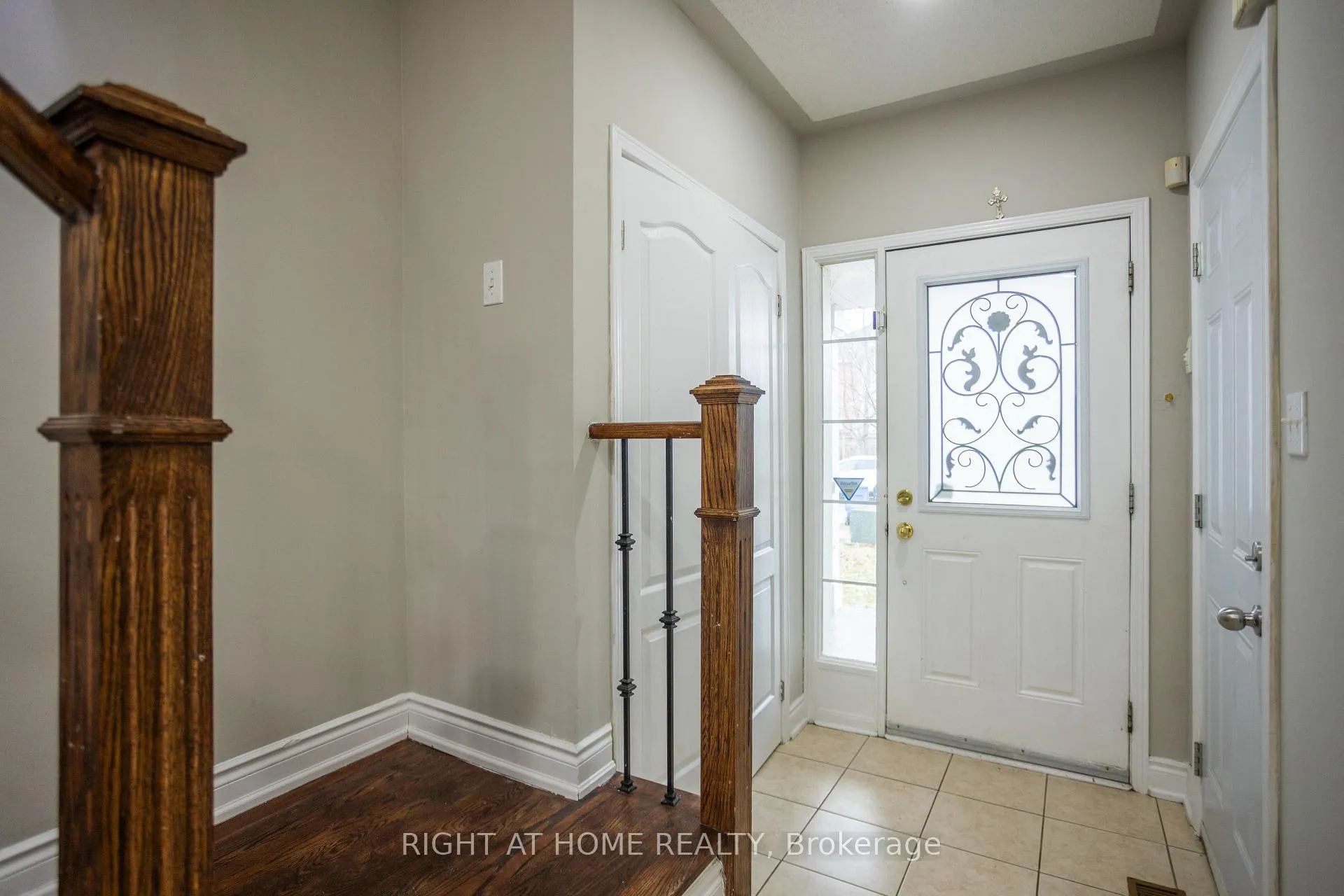 Photo 4 of 4 Wicklow Road, Brampton, Credit Valley — HOMEH