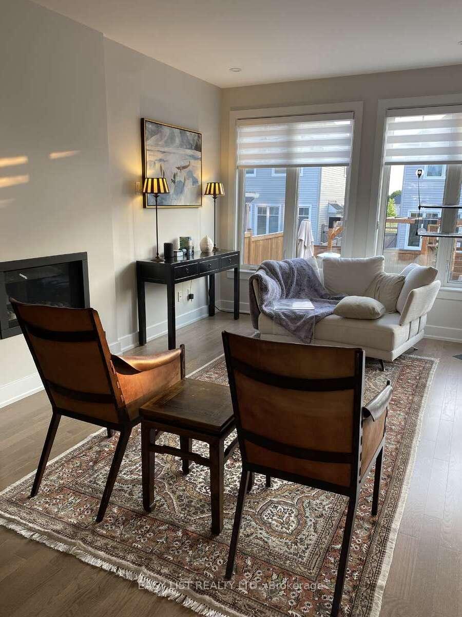 Photo 3 of 732 Cap Diamant Way, Ottawa, Camelot — HOMEH