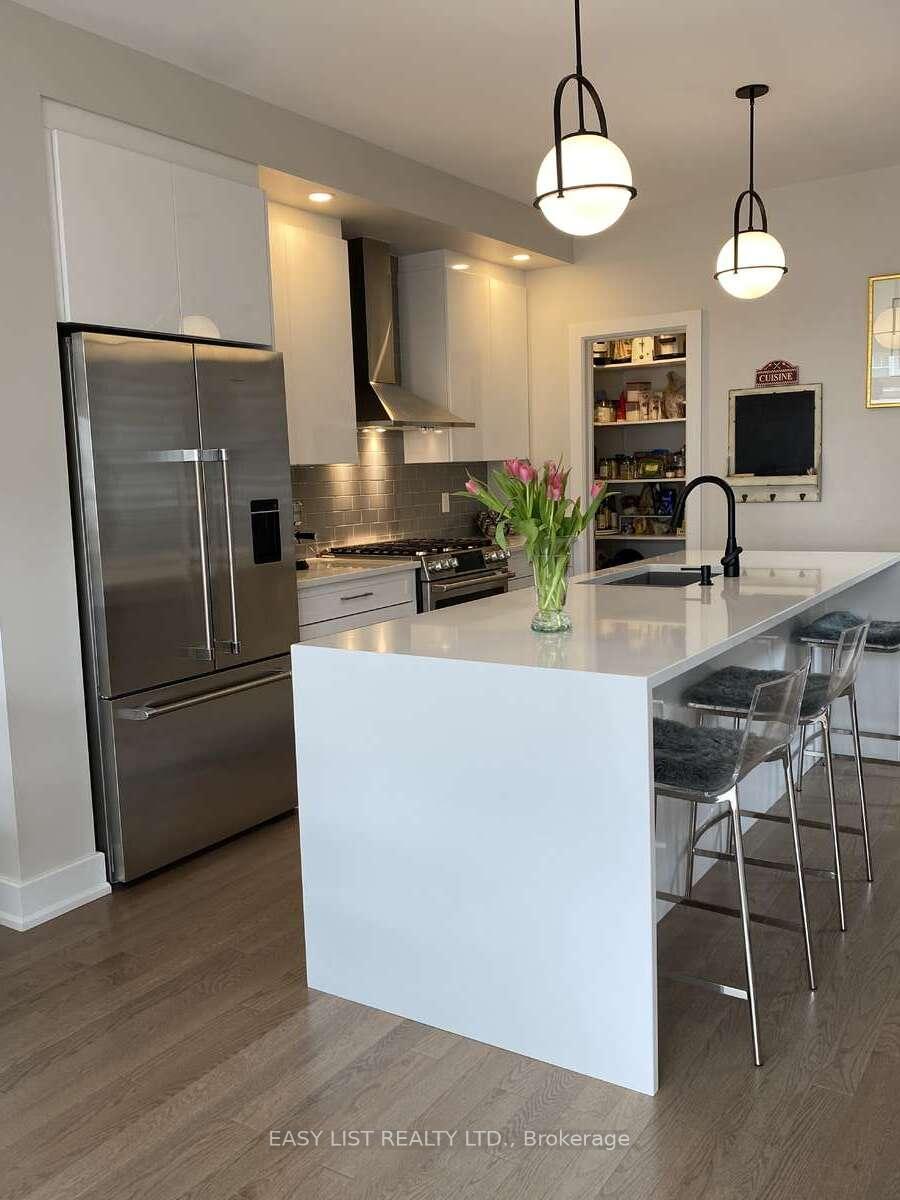 Photo 8 of 732 Cap Diamant Way, Ottawa, Camelot — HOMEH