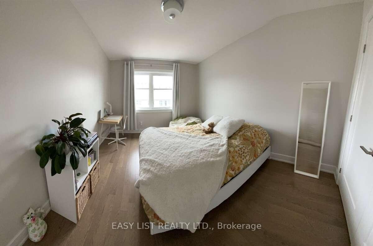 Photo 16 of 732 Cap Diamant Way, Ottawa, Camelot — HOMEH