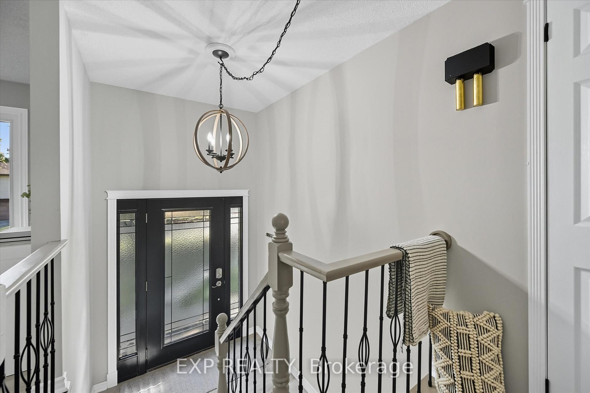 Photo 5 of 19 Aaron Drive, Norfolk, Port Dover — HOMEH