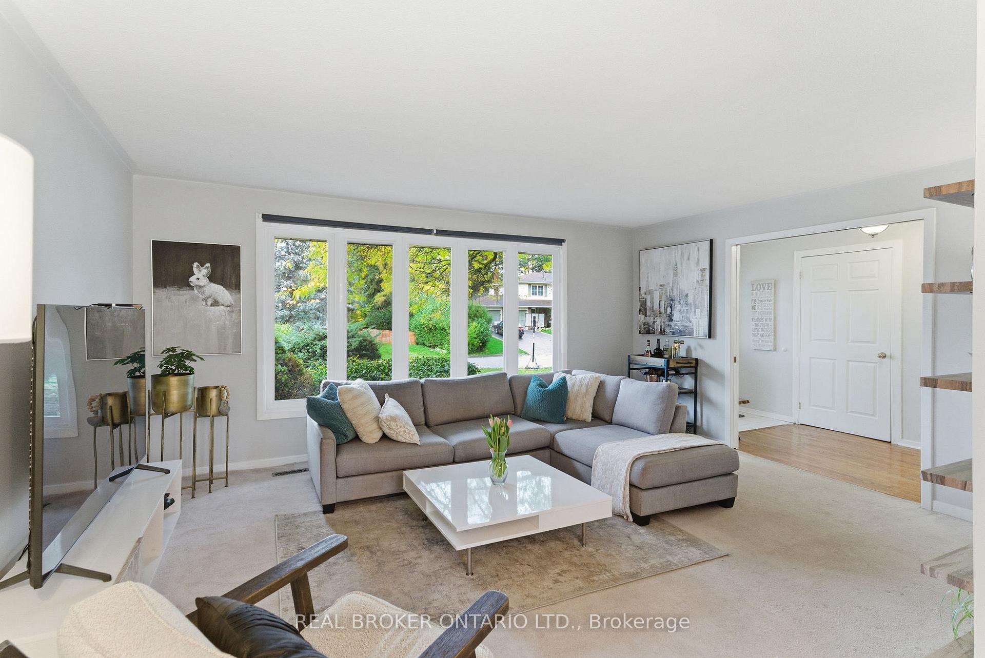 Photo 4 of 423 Donnybrook Road, Oakville, Ford — HOMEH