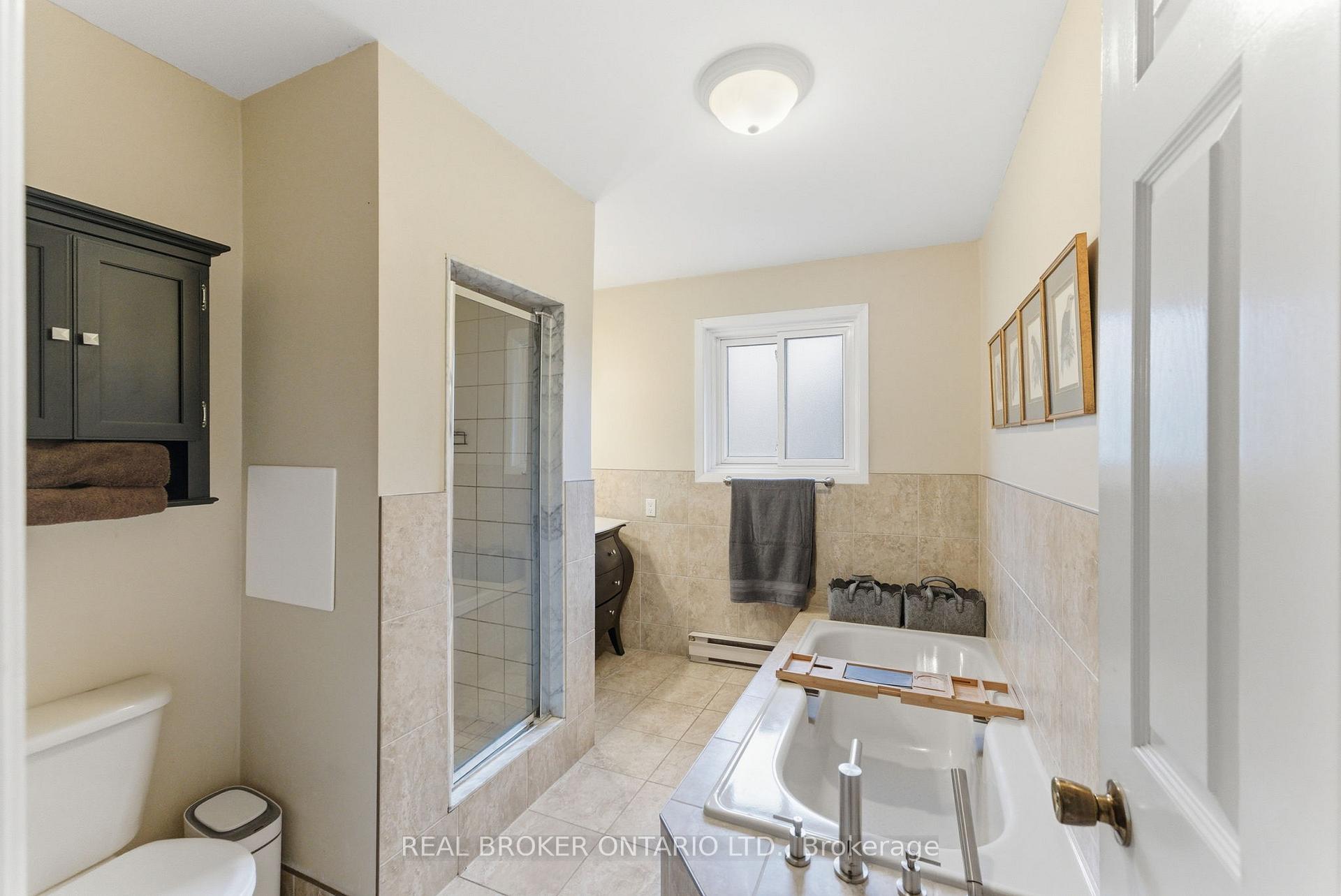 Photo 15 of 423 Donnybrook Road, Oakville, Ford — HOMEH