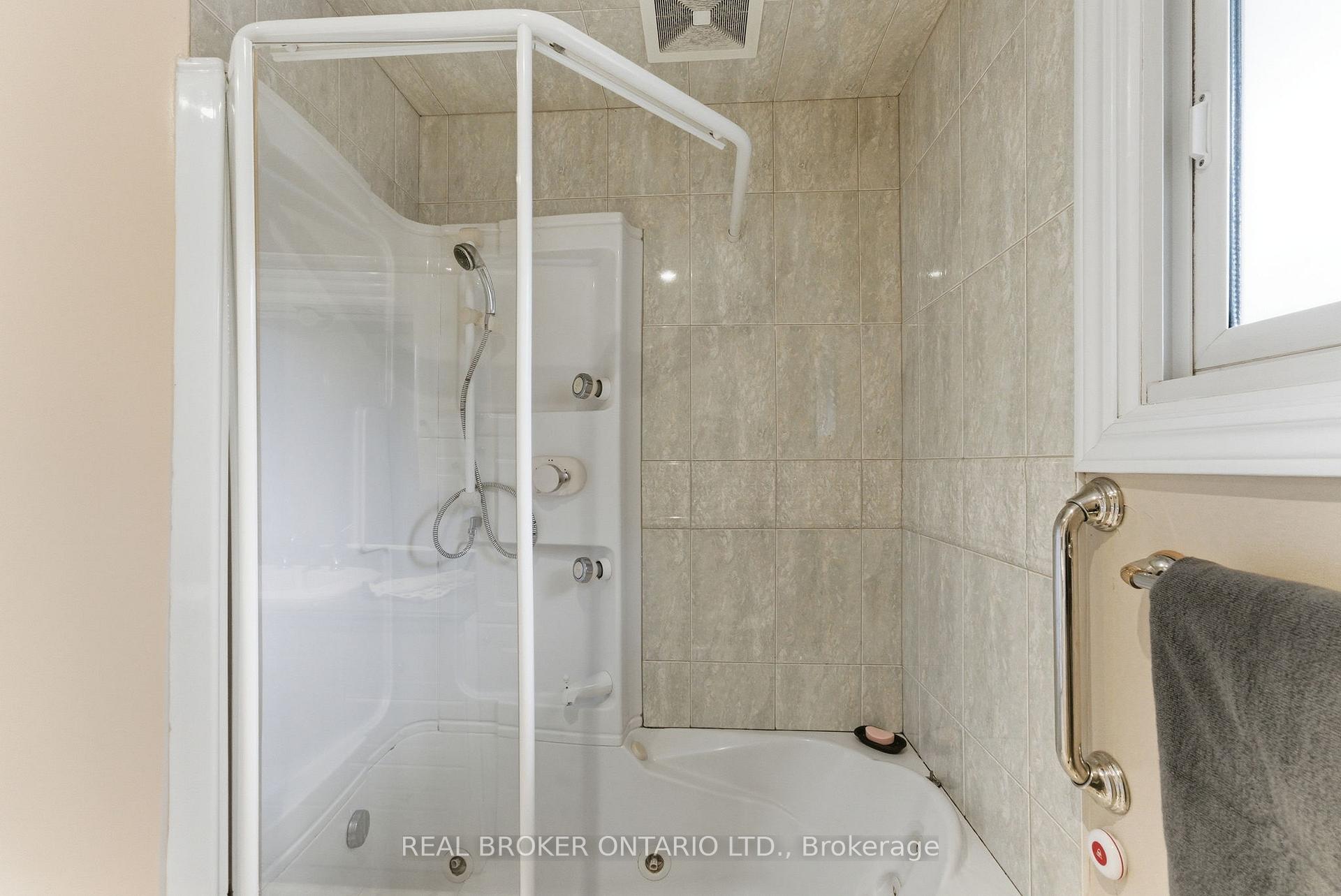 Photo 21 of 423 Donnybrook Road, Oakville, Ford — HOMEH