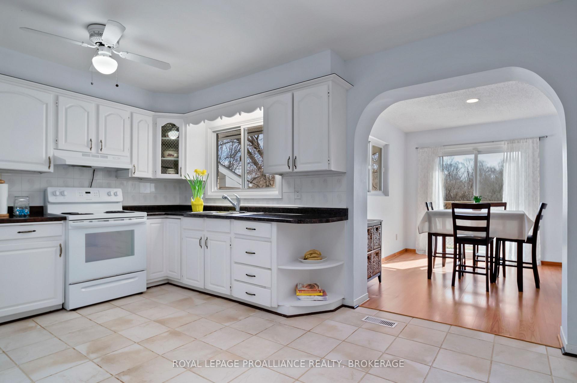 Photo 8 of 2240 Battersea Road, Kingston, City North of 401 — HOMEH