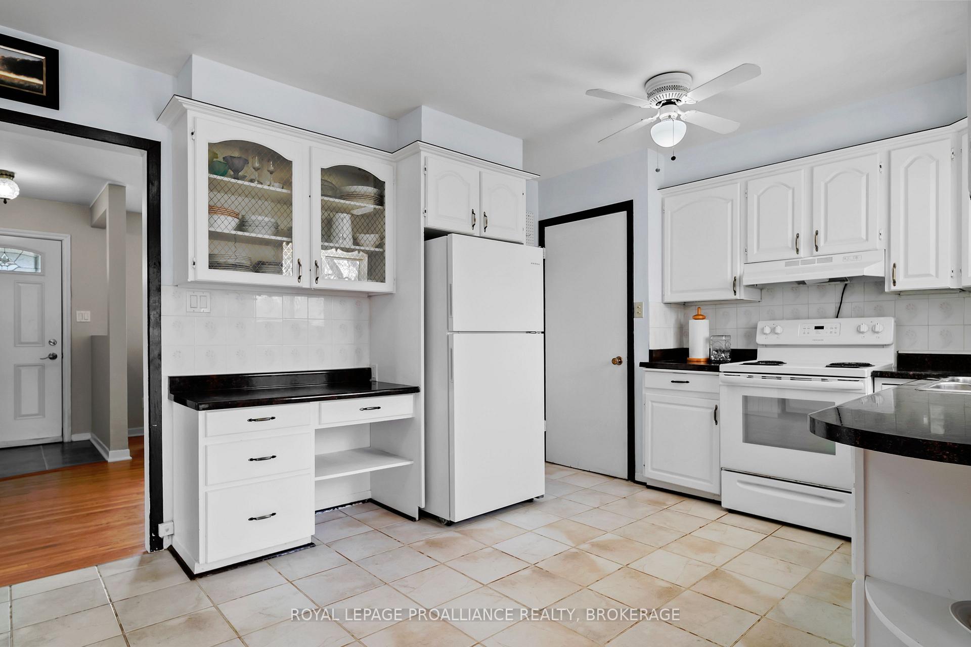 Photo 10 of 2240 Battersea Road, Kingston, City North of 401 — HOMEH
