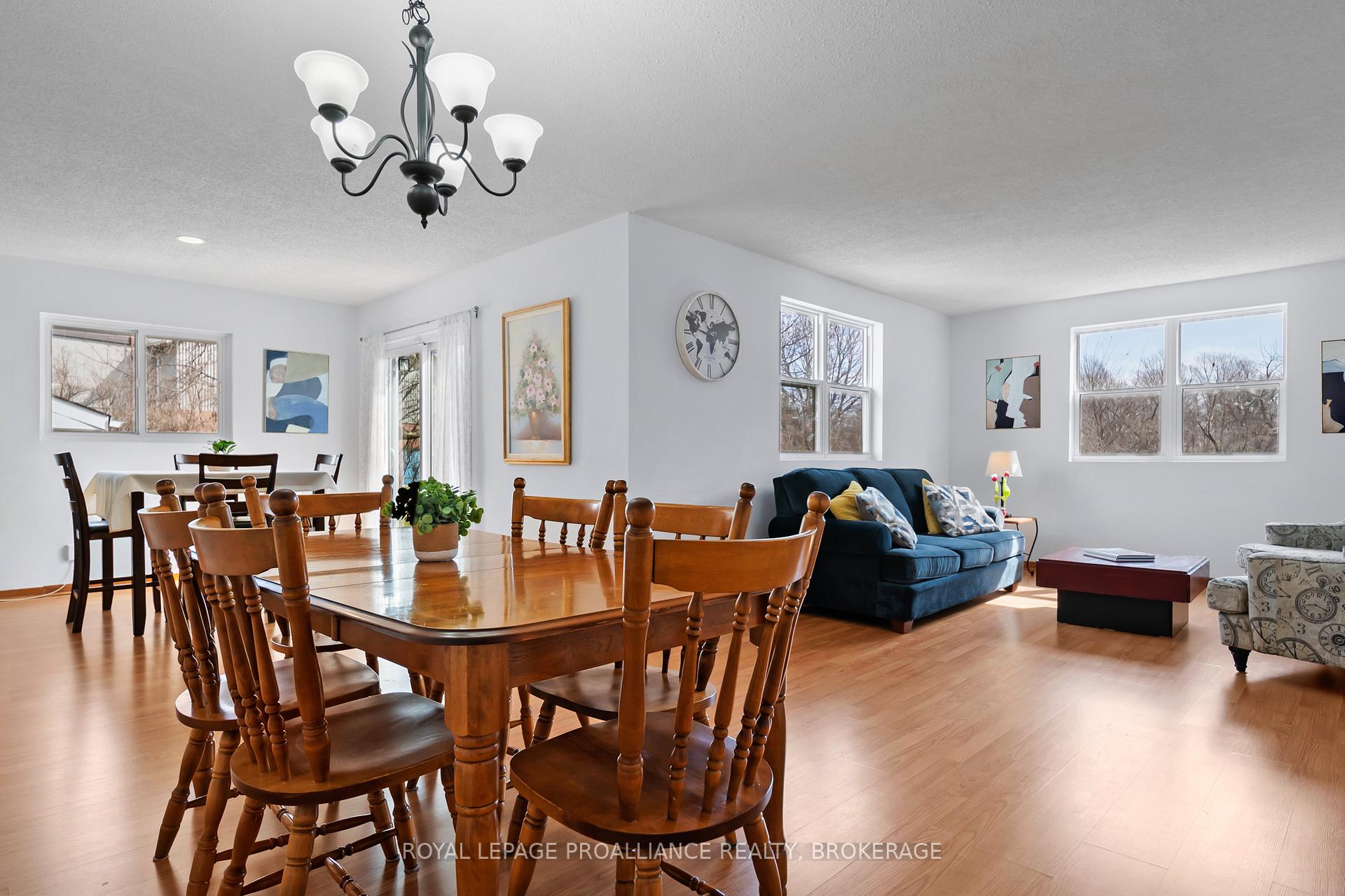 Photo 16 of 2240 Battersea Road, Kingston, City North of 401 — HOMEH