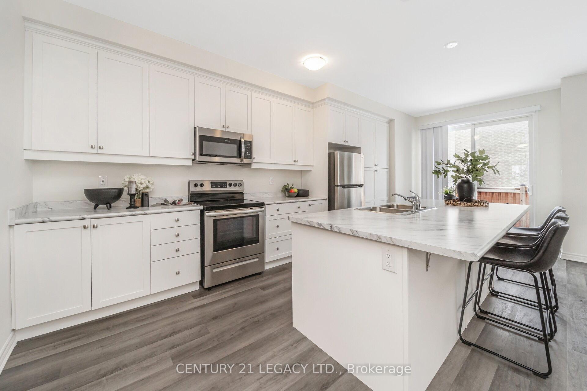 Photo 12 of 932 Cherry Court, Milton, Cobban — HOMEH