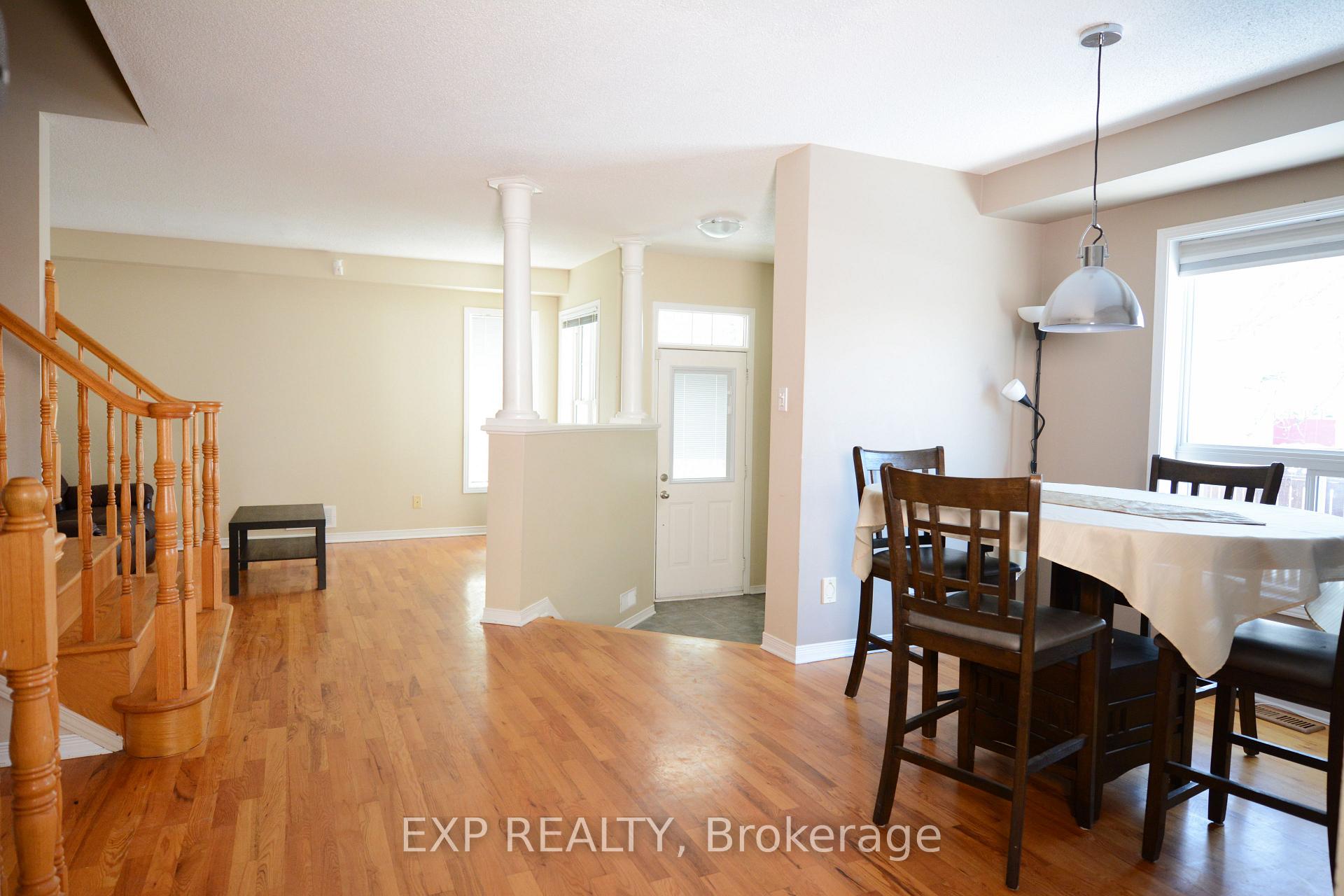 Photo 3 of 1677 Trenholm Lane, Ottawa, Fallingbrook/Pineridge — HOMEH