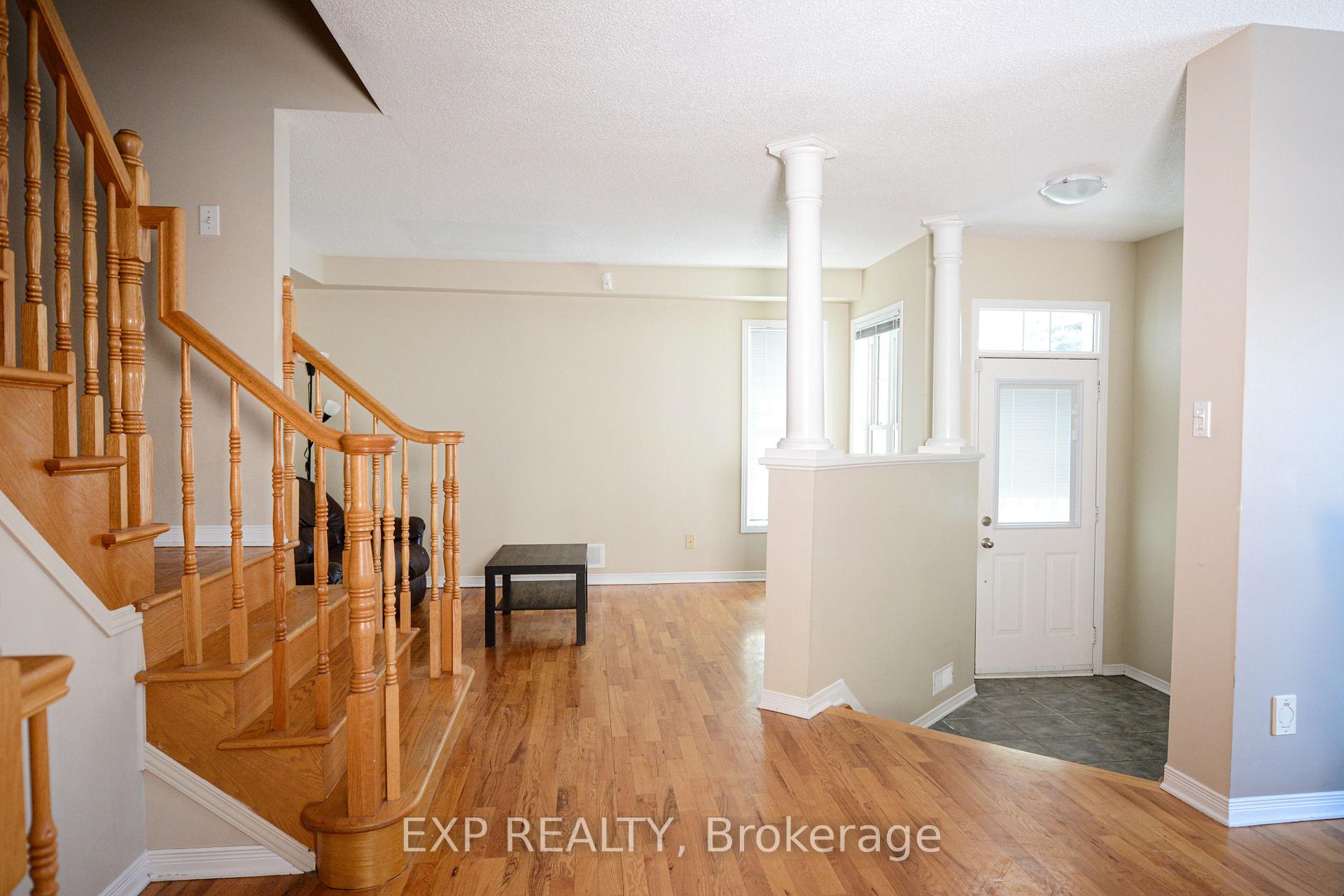 Photo 4 of 1677 Trenholm Lane, Ottawa, Fallingbrook/Pineridge — HOMEH