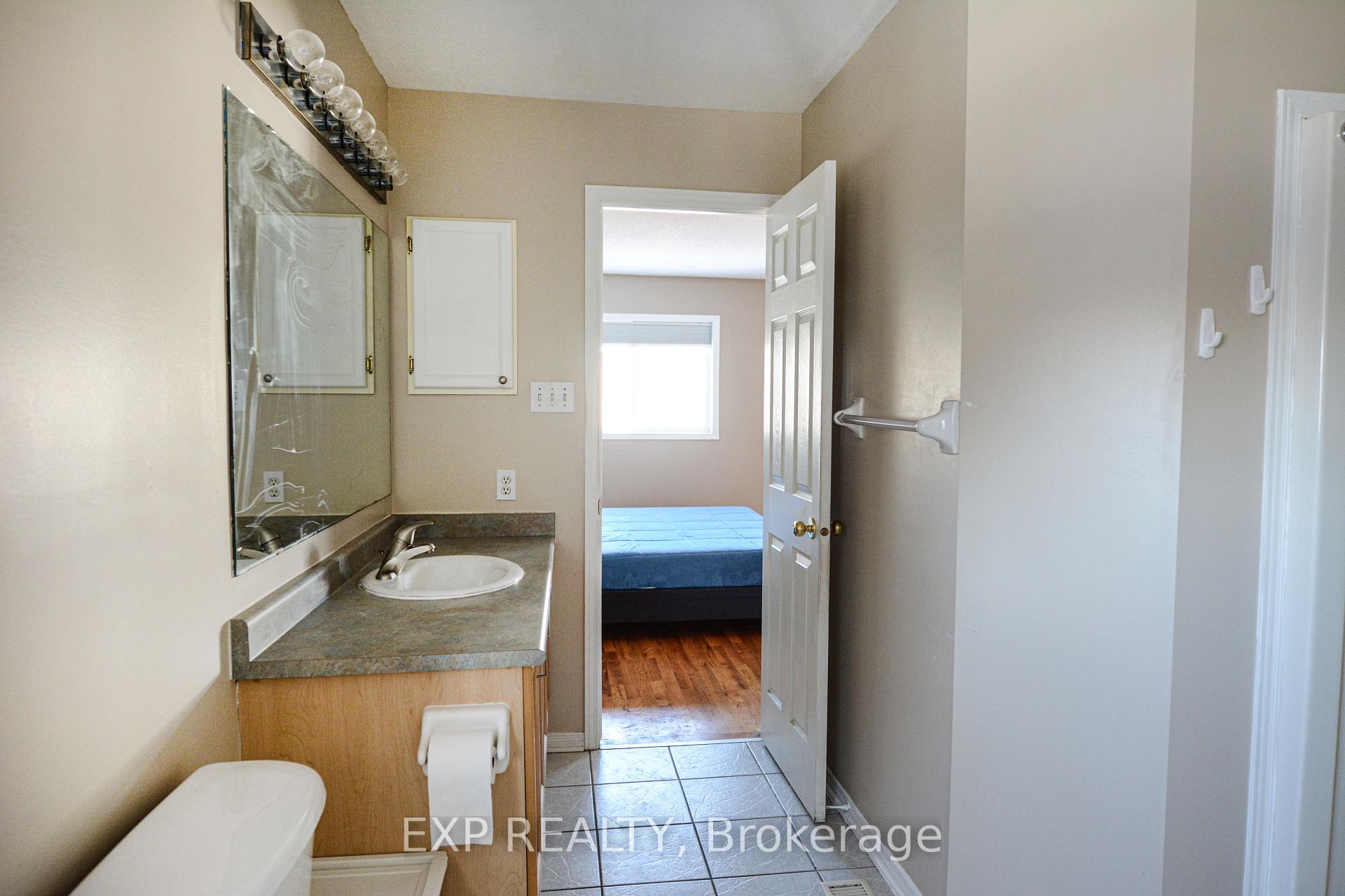 Photo 18 of 1677 Trenholm Lane, Ottawa, Fallingbrook/Pineridge — HOMEH