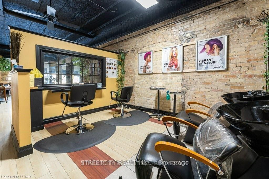 Photo 8 of 206 Main Street, North Middlesex, Parkhill — HOMEH
