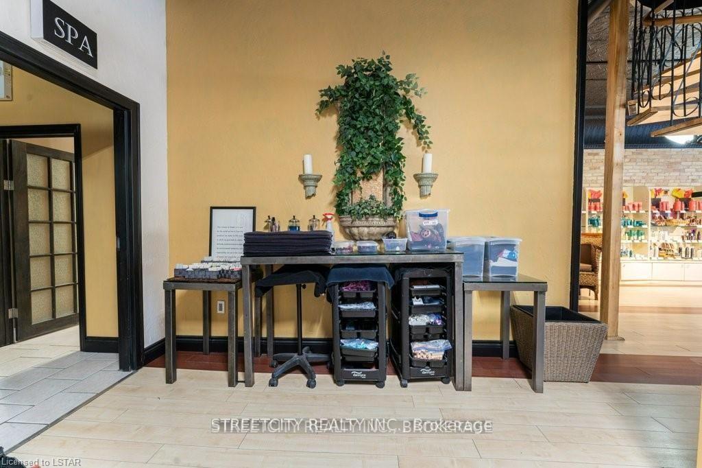 Photo 9 of 206 Main Street, North Middlesex, Parkhill — HOMEH