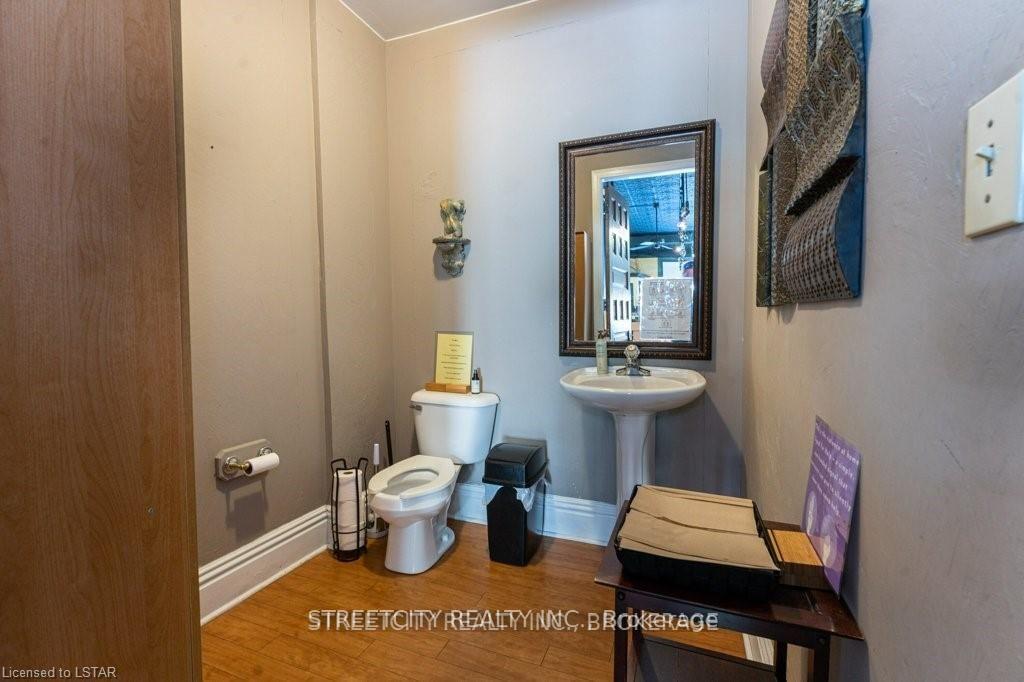 Photo 15 of 206 Main Street, North Middlesex, Parkhill — HOMEH