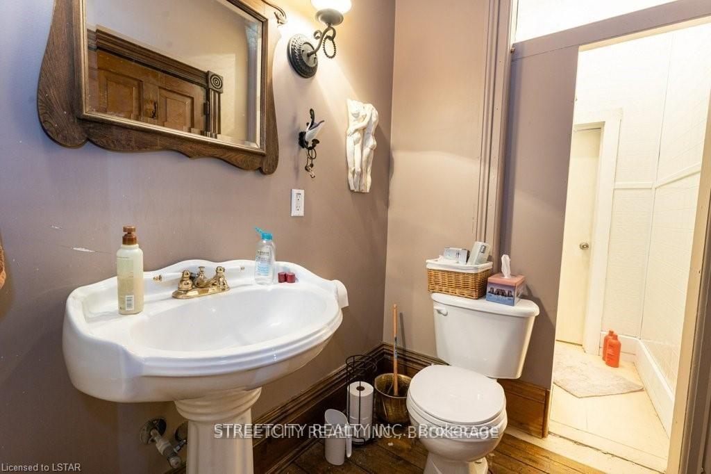 Photo 23 of 206 Main Street, North Middlesex, Parkhill — HOMEH