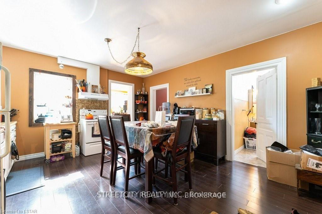 Photo 30 of 206 Main Street, North Middlesex, Parkhill — HOMEH