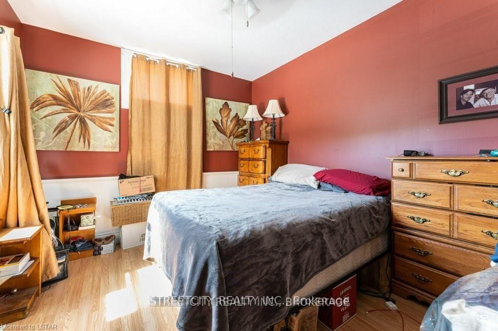 Photo 32 of 206 Main Street, North Middlesex, Parkhill — HOMEH