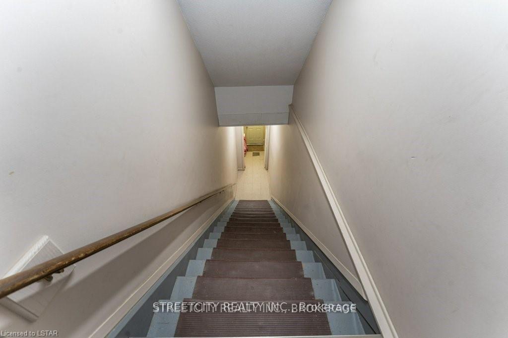 Photo 37 of 206 Main Street, North Middlesex, Parkhill — HOMEH