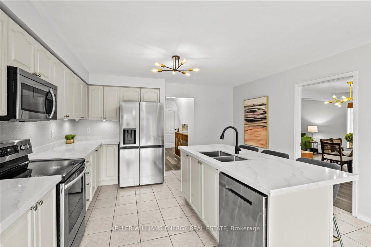 Photo 2 of 1619 Coldstream Drive, Oshawa, Taunton — HOMEH