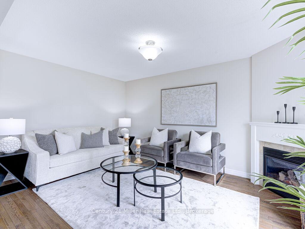 Photo 22 of 2092 Redstone Crescent, Oakville, Westmount — HOMEH