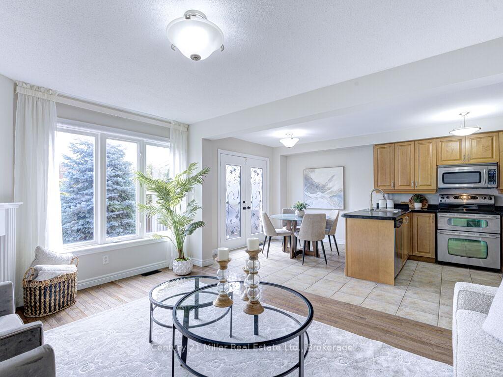 Photo 24 of 2092 Redstone Crescent, Oakville, Westmount — HOMEH