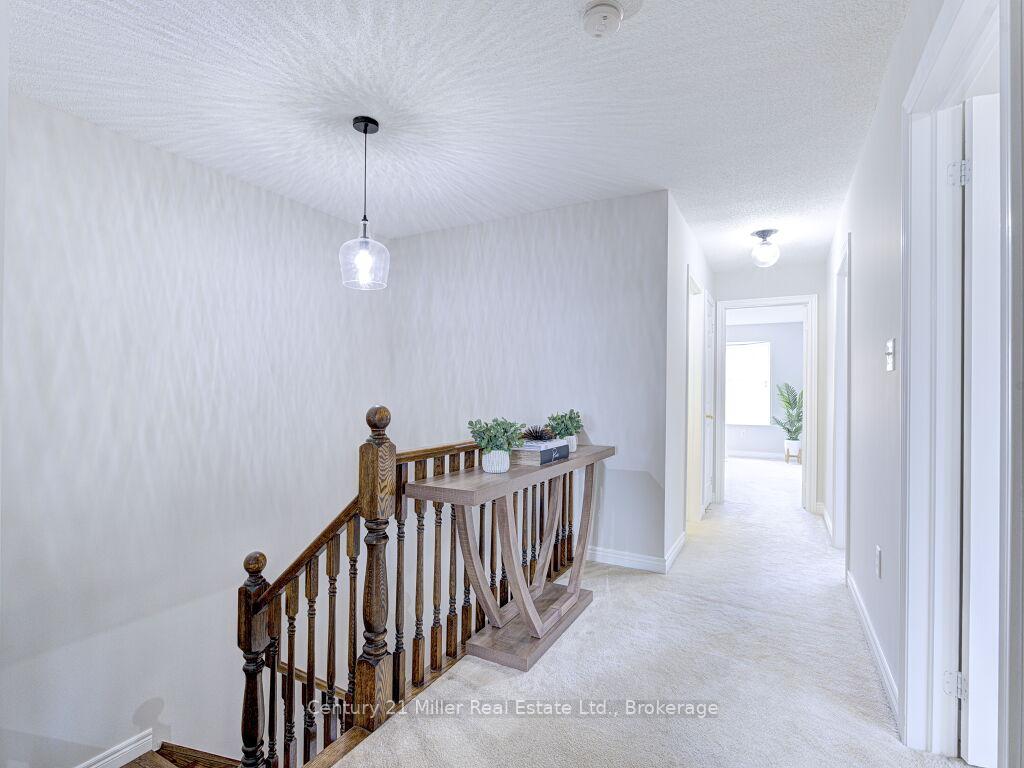 Photo 27 of 2092 Redstone Crescent, Oakville, Westmount — HOMEH