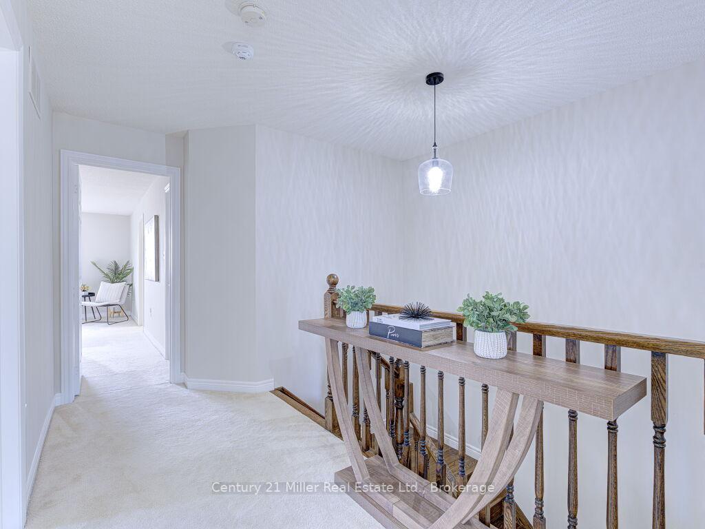Photo 28 of 2092 Redstone Crescent, Oakville, Westmount — HOMEH