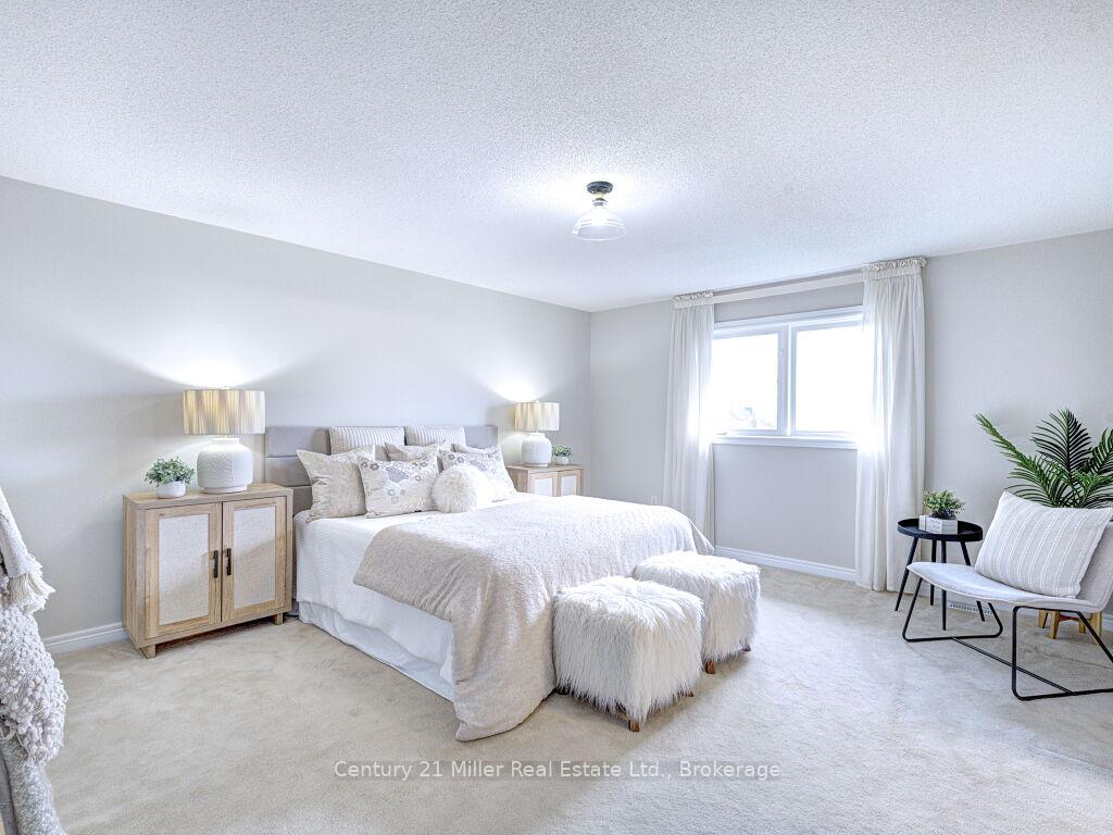 Photo 29 of 2092 Redstone Crescent, Oakville, Westmount — HOMEH